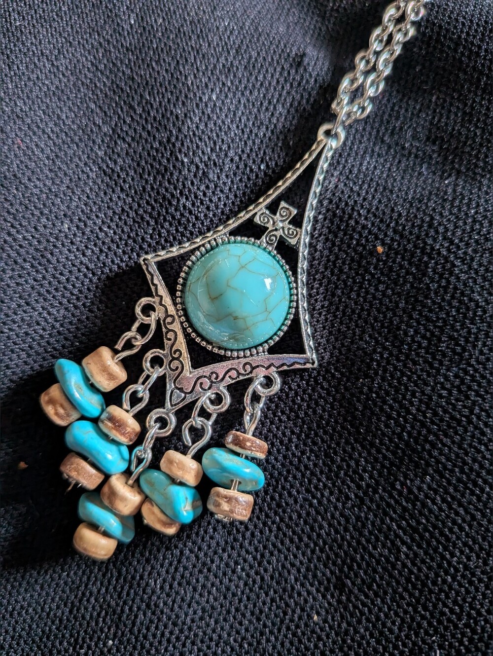 Turquoise Color Stone Silver Tone Dangle Pendant Necklace Boho South Western New